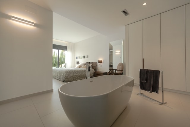 types-of-bathtubs-freestanding-bathtubs