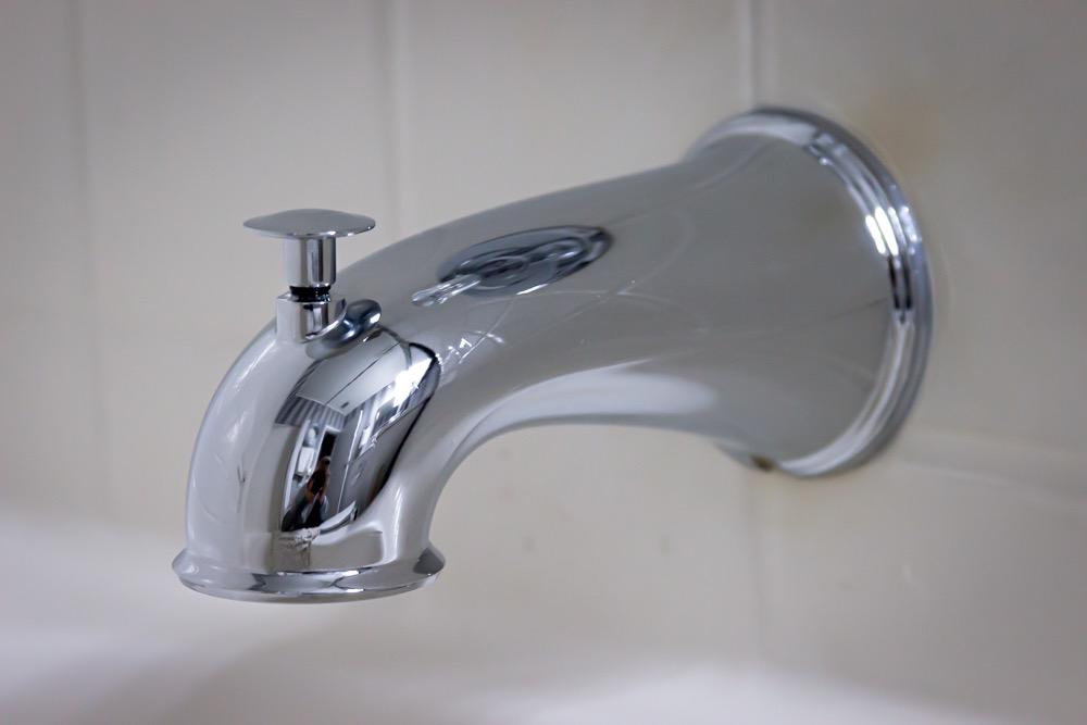 Bathtub Faucet Leaks When Shower Is On, 2 Handle Bathtub Faucet Leaking