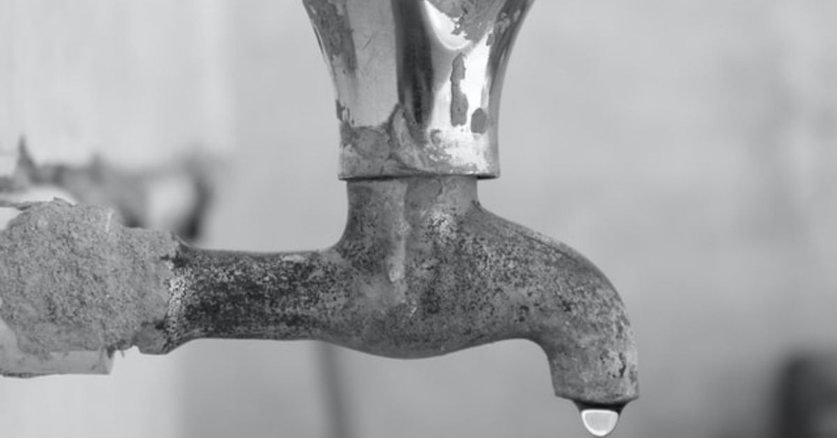 How to Remove Calcium Buildup in Faucets/Shower Heads Plumbing Sniper
