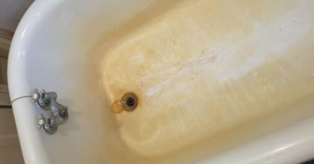 Rust Stains From A Bathtub Sink, How To Clean Rust Stains Out Of Bathtub