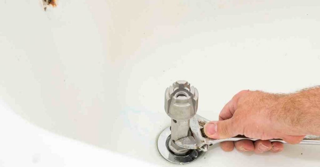 replacing-bathtub-drain-flange