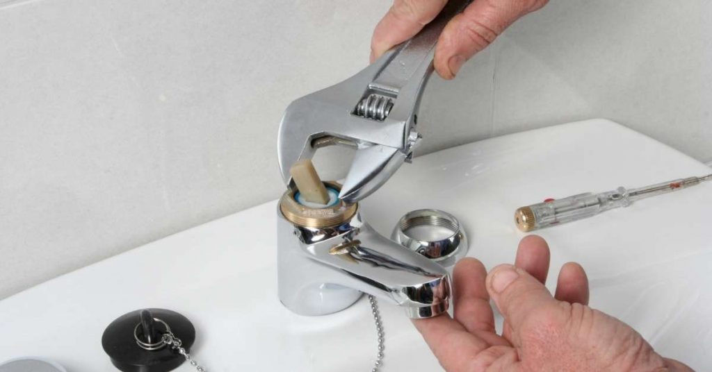 fixing a leaking delta bathroom faucet