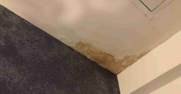 homeowners insurance coverage for plumbing leaks in residential home